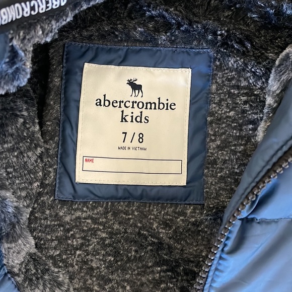 Abercrombie & Fitch Cozy Jacket - Picture 2 of 4